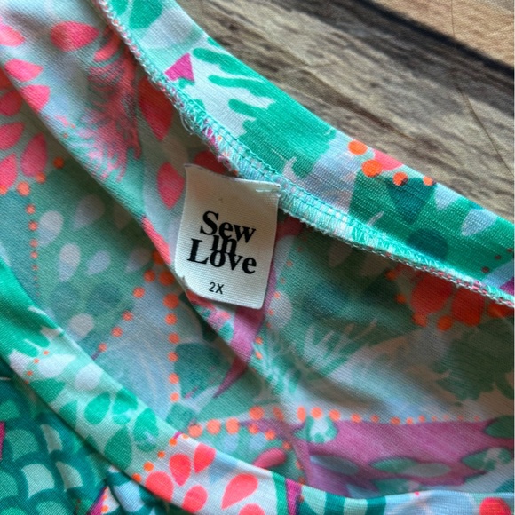 Women’s Sew In Love Tshirt Size 2x - Picture 5 of 5